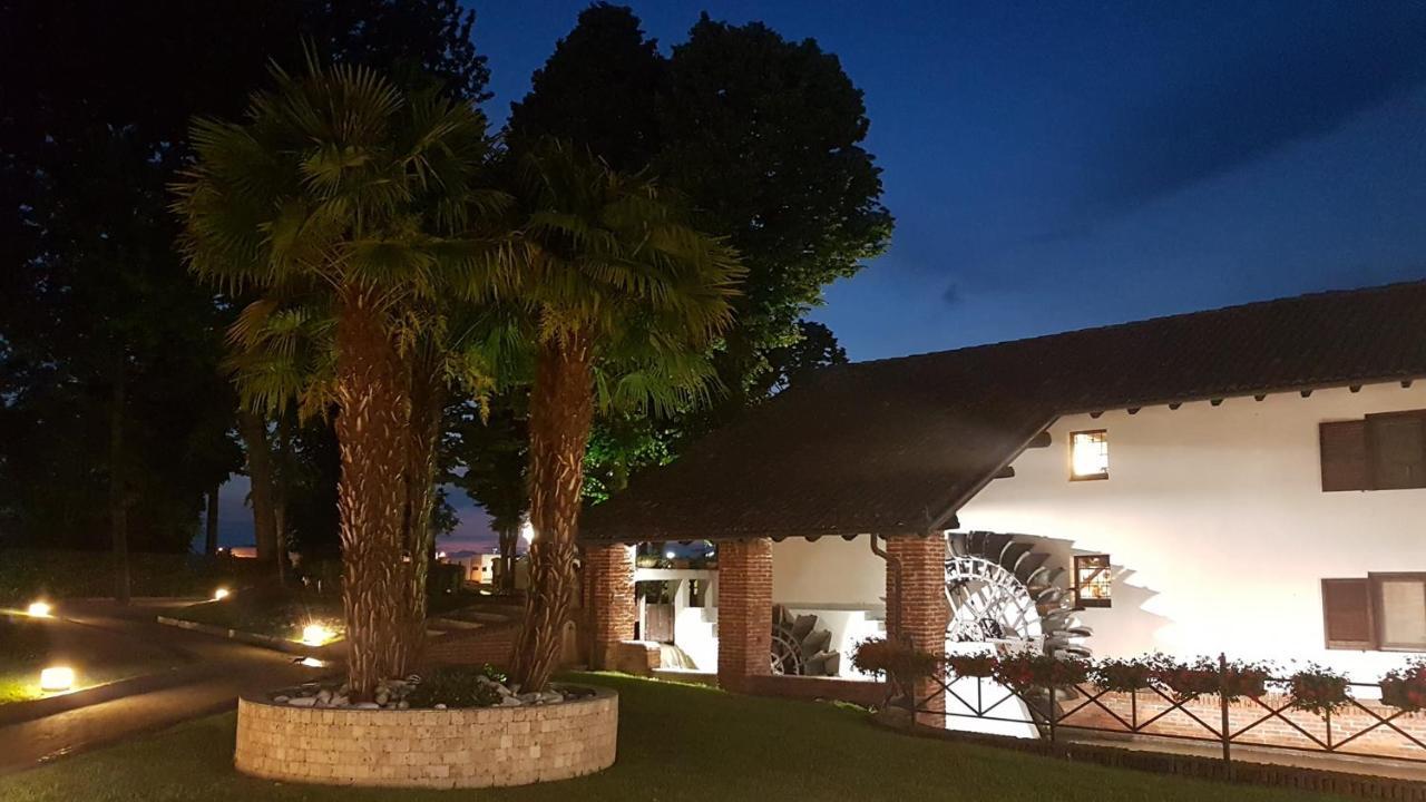 Hotel Novarello Granozzo con Monticello ภายนอก รูปภาพ