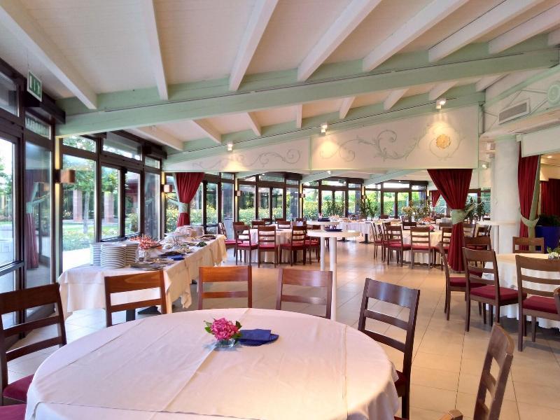 Hotel Novarello Granozzo con Monticello ภายนอก รูปภาพ