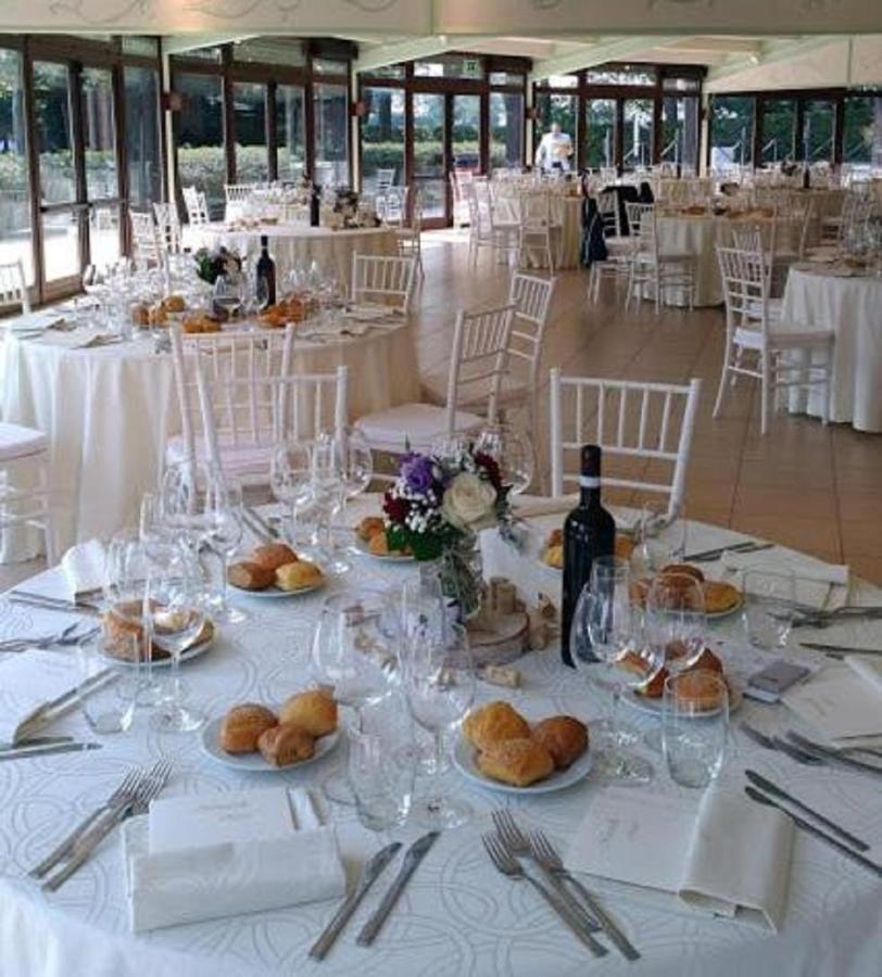 Hotel Novarello Granozzo con Monticello ภายนอก รูปภาพ