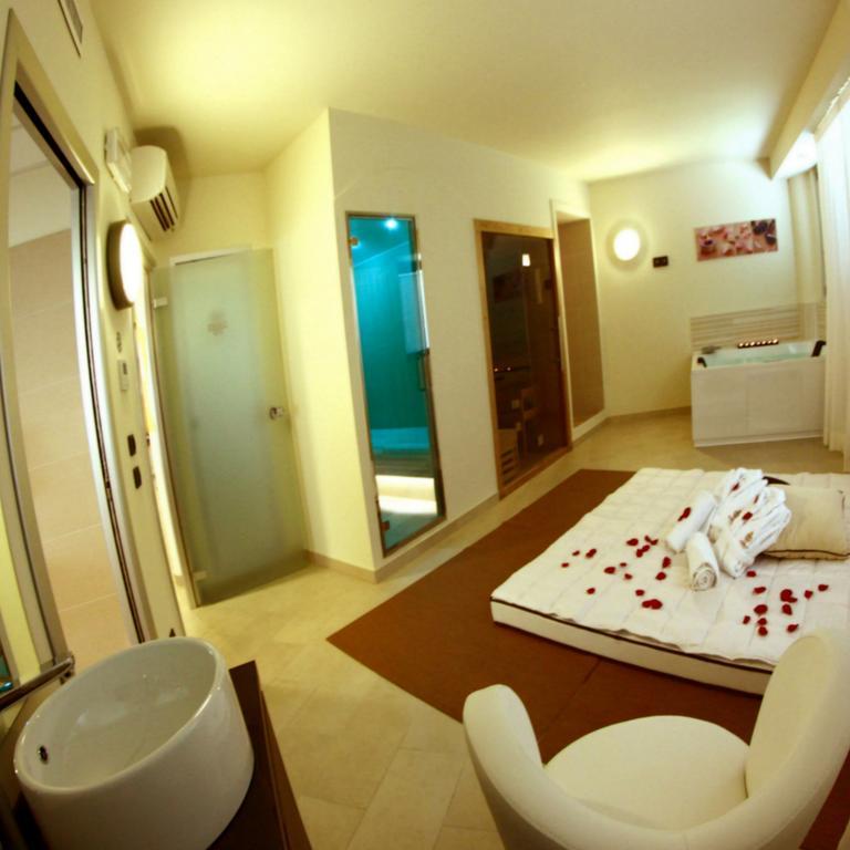 Hotel Novarello Granozzo con Monticello ภายนอก รูปภาพ