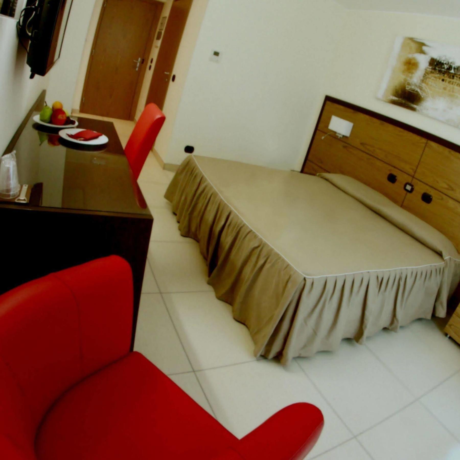 Hotel Novarello Granozzo con Monticello ภายนอก รูปภาพ